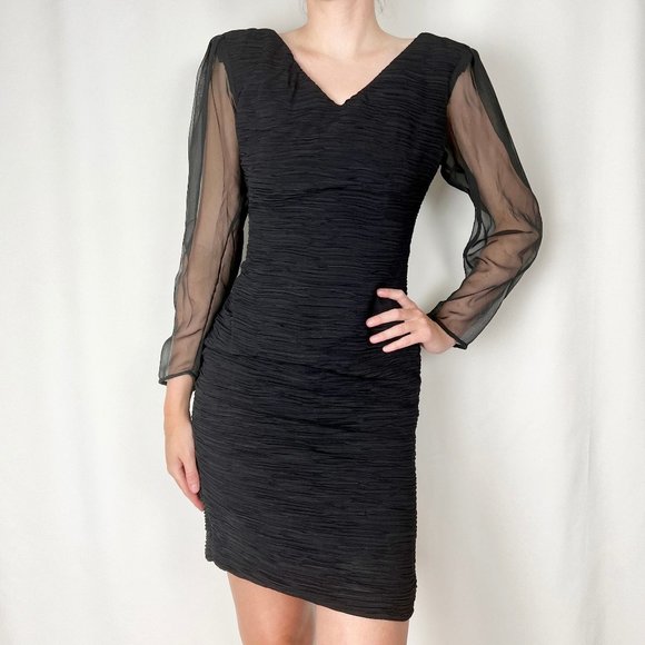 Vintage Union Made USA Sheer Long Sleeve Fitted Little Black Dress Mini Midi LBD - Picture 1 of 6